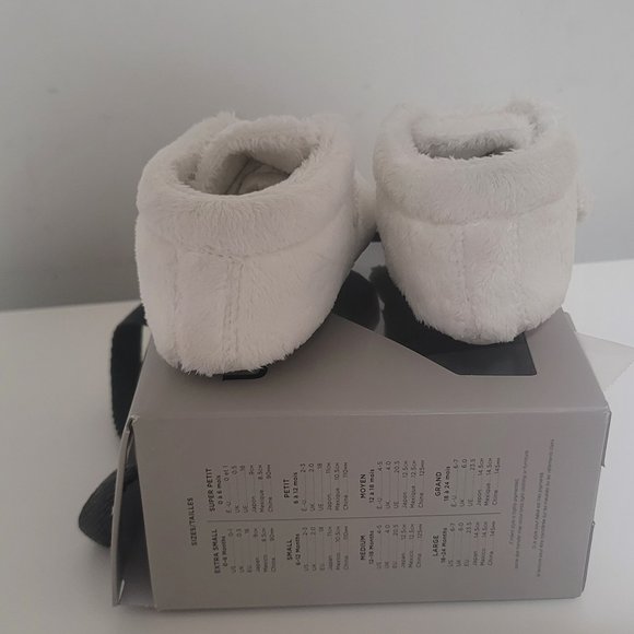 Baby Ugg Size 04/05 - Picture 6 of 8